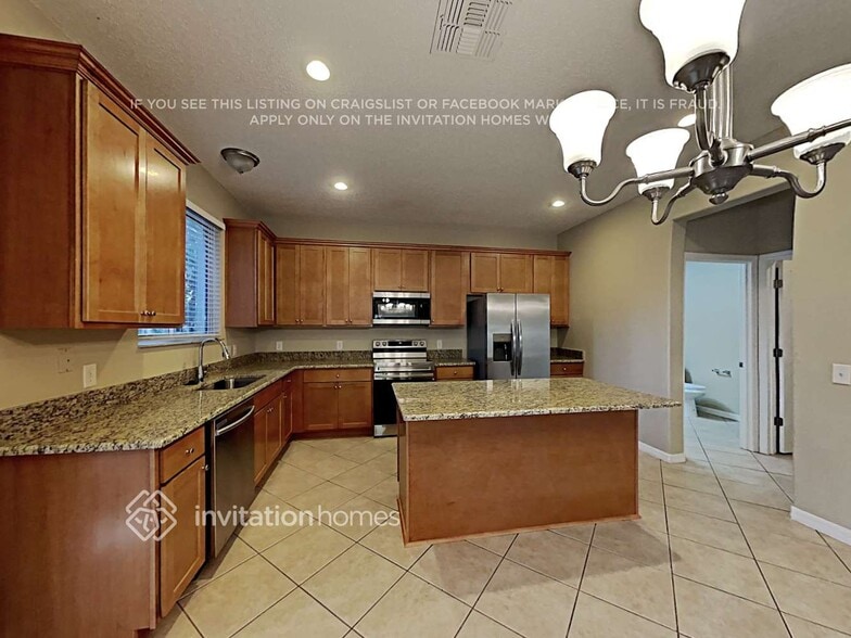 Building Photo - 1516 Blue Sky Way