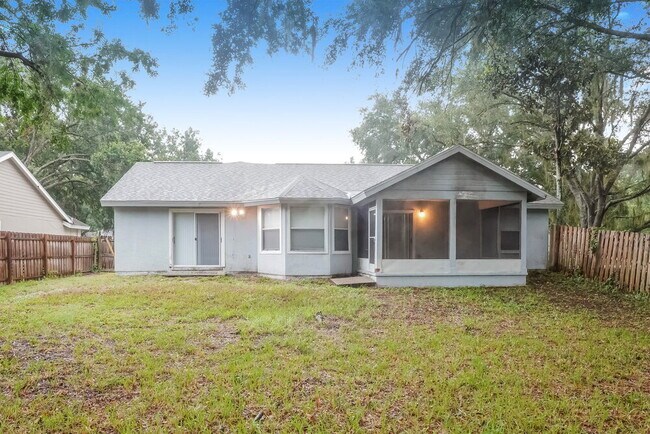 Building Photo - 2651 Waterview Dr