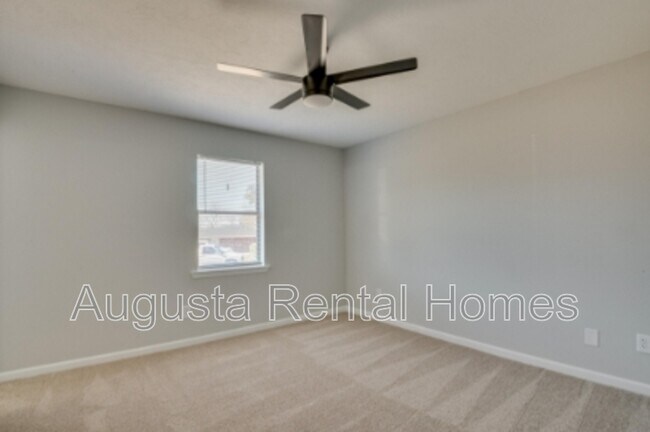 Building Photo - 301A Old Plantation Road