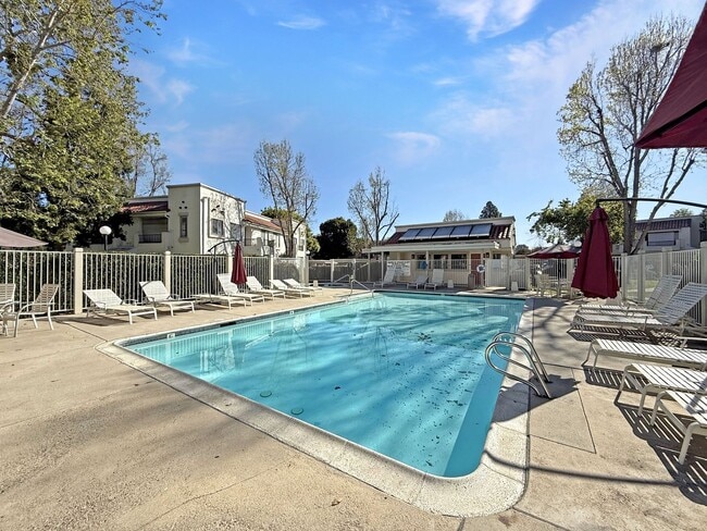 Building Photo - SD: Bright 1BD/1BA Condo in Mira Mesa with Pool, Private Patio & Reserved Parking