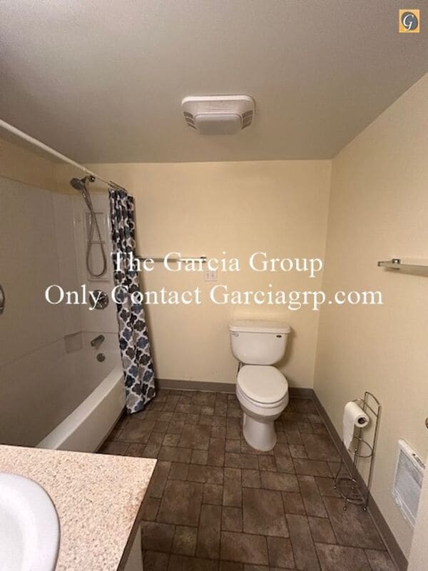 Building Photo - 5804 SE Kellogg Creek Dr