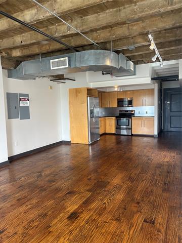 Building Photo - 329 E Colorado Blvd