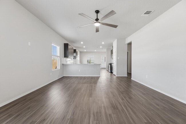 Building Photo - 186 Porcupine Ln