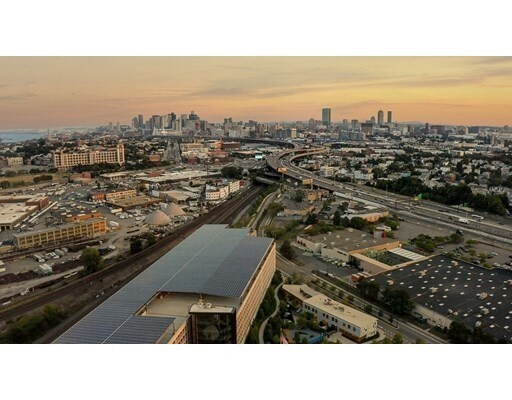 Building Photo - 375 Canal St