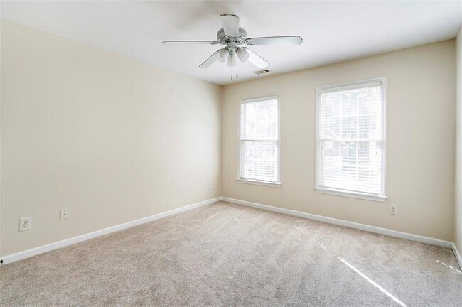 Building Photo - 12489 Huntington Trace