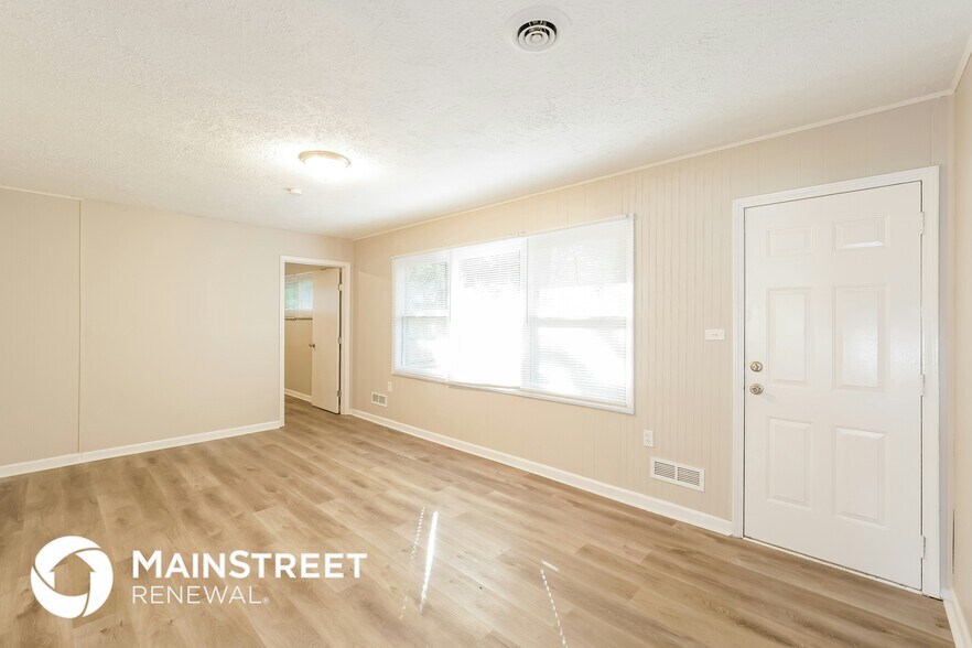 Building Photo - 7810 E 112th St