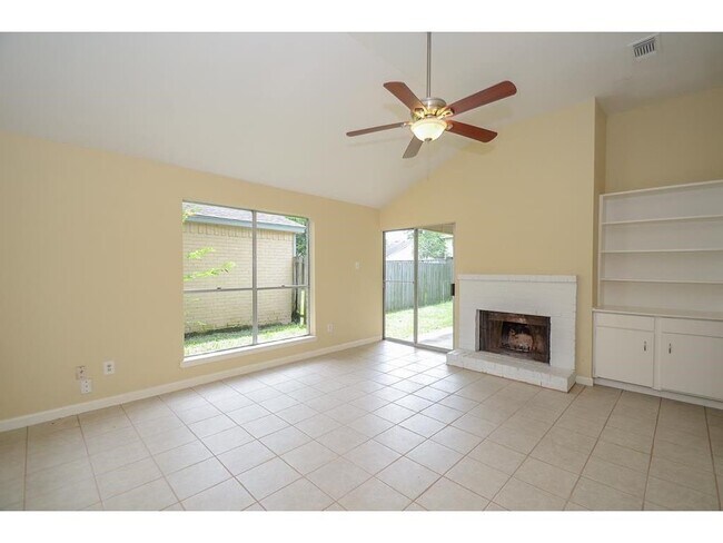 Building Photo - 7611 Shaddock Dr