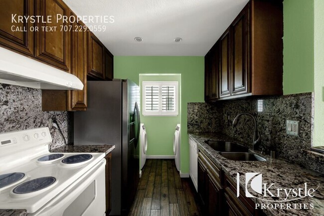 Building Photo - 175 Lighthouse Dr
