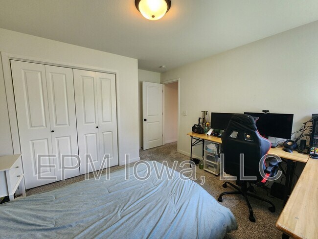 Building Photo - 114 Dogwood Ln