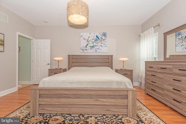 Building Photo - 18959 Gold Finch Cove