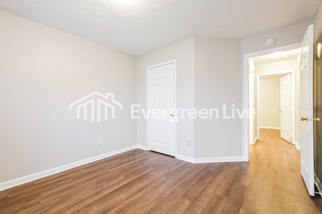 Building Photo - 528 Arcadia Ct