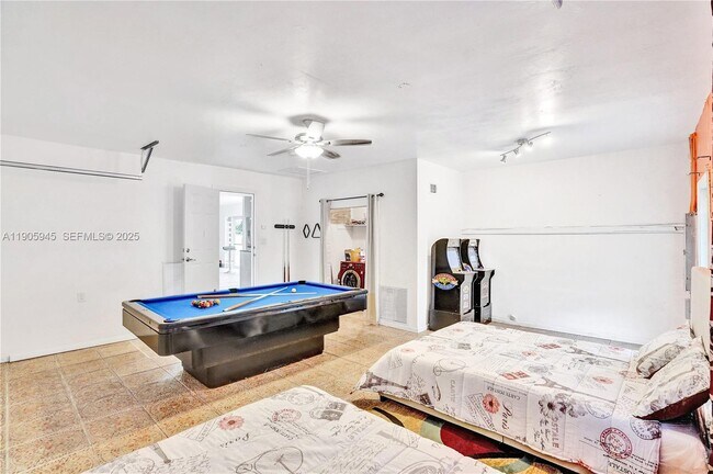 Building Photo - 17000 NW 18th Ave