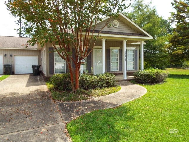 Building Photo - 33064 Stables Dr