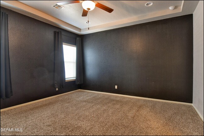 Building Photo - 221 Jennice Cir