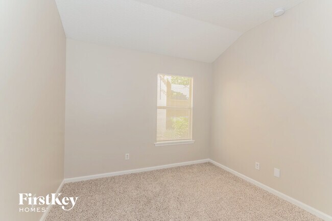 Building Photo - 1255 Bedrock Dr