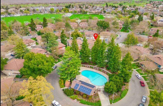 Building Photo - Two bedroom unit in North Davis
