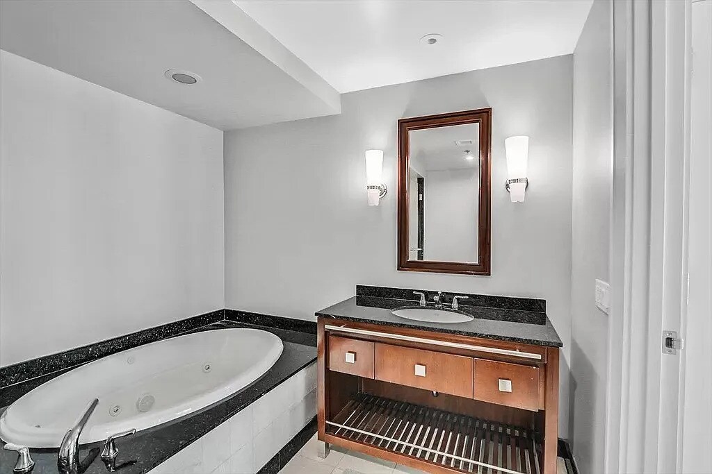 Building Photo - 2700 Las Vegas Blvd S