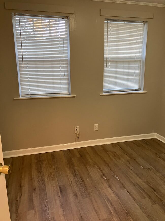 Building Photo - 1912 Able St