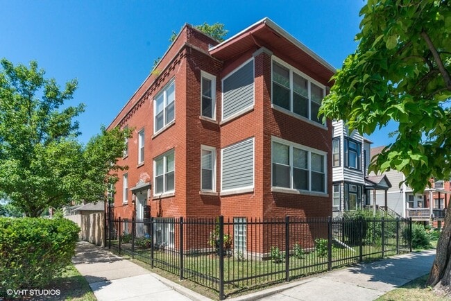 Primary Photo - 5302 W Ohio St