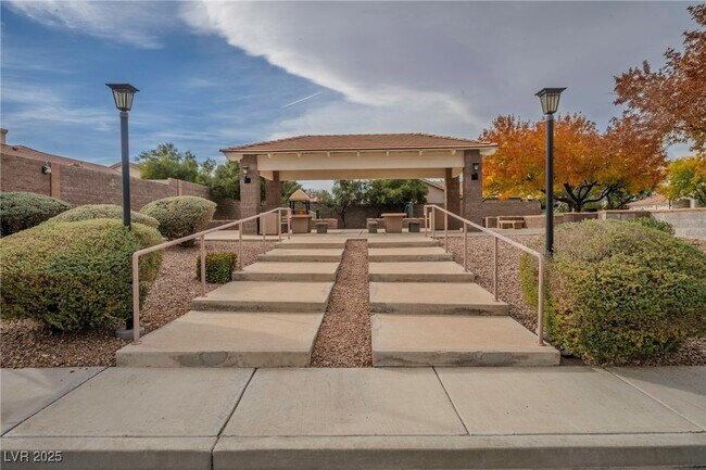 Building Photo - 921 San Bruno Ave