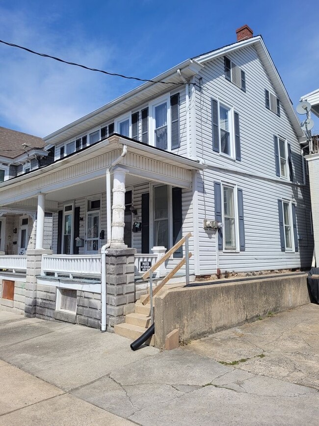 Building Photo - 86 E Franklin St