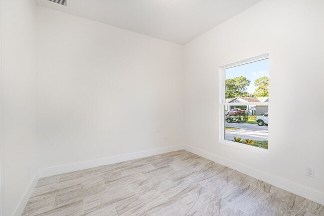 Building Photo - BRAND NEW! 4/2 PALM BAY!