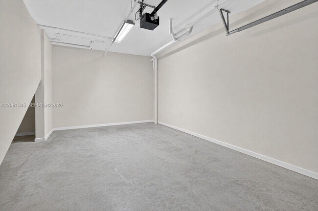 Building Photo - 2024 Alta Meadows Ln