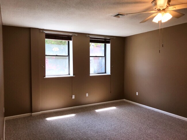 Building Photo - 72 Lubec St