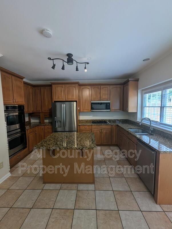Building Photo - 4920 Agate Dr