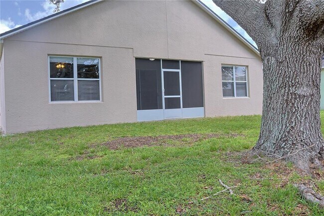 Building Photo - 558 Knollwood Dr