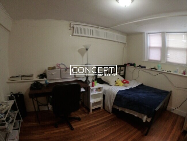 Building Photo - 241 Freeman St