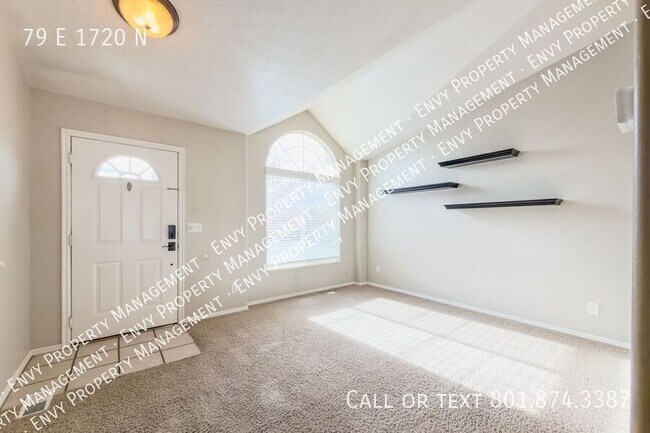 Building Photo - 79 1720 N