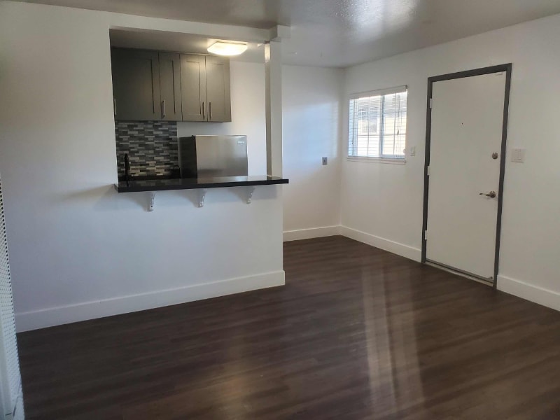 Building Photo - 617 S 9th St