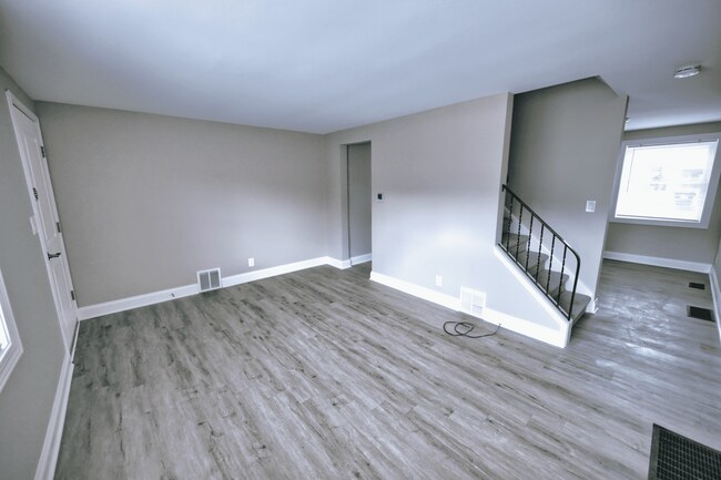 Building Photo - Townhomes on Englewood