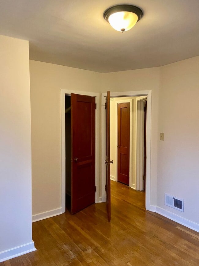 Building Photo - 4701 Lancaster St