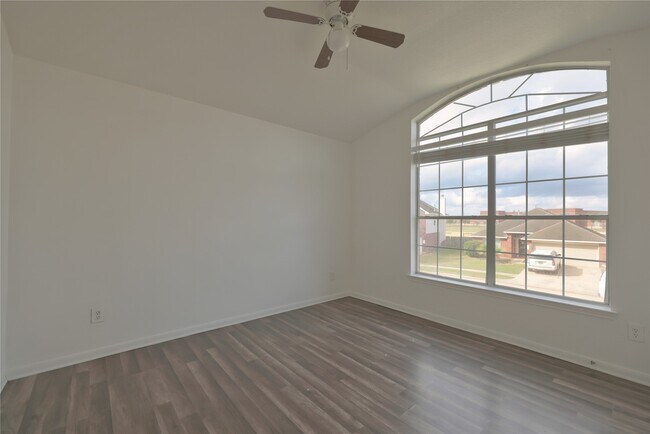 Building Photo - 3802 Harris Mill Dr