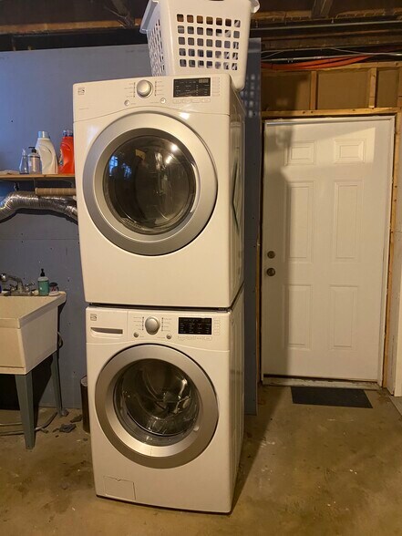 Private washer/dryer just outside unit - 3014 W Palmer