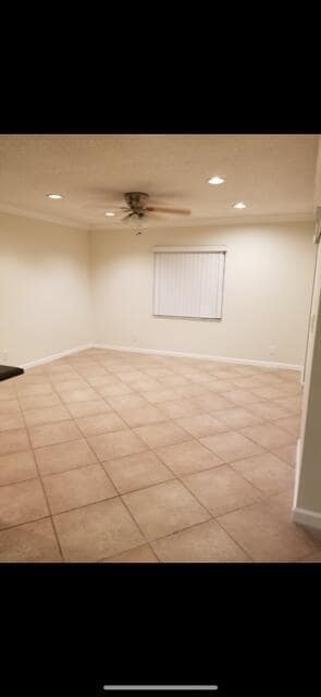 Building Photo - 3256 Commodore Ct