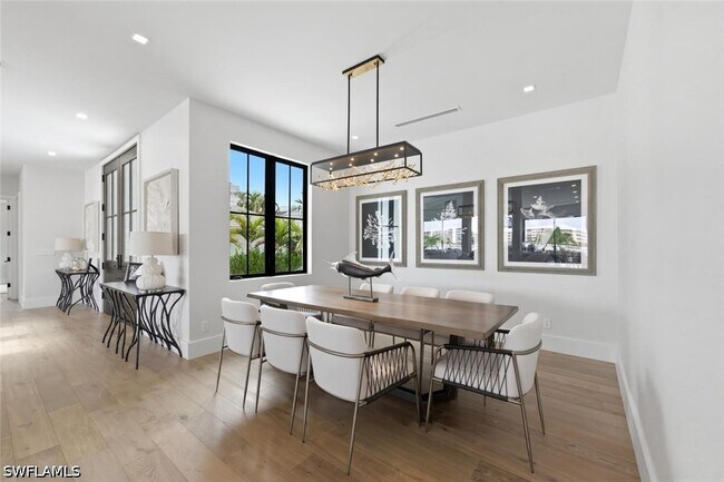 Building Photo - 200 Bahia Point