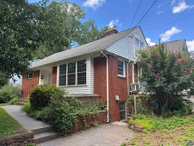 Building Photo - 506 Hanover St