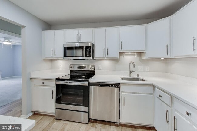 Building Photo - 7802 Guildberry Ct