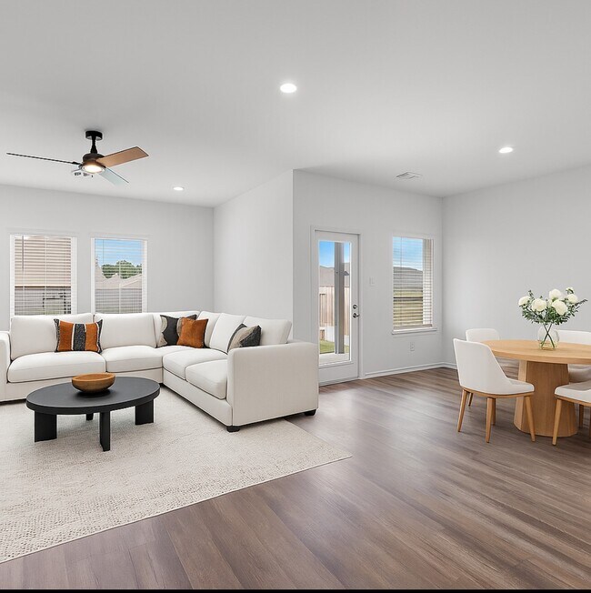 Building Photo - 14983 Clay Harvest Rdg