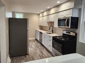 Building Photo - 808 Bayridge Ave