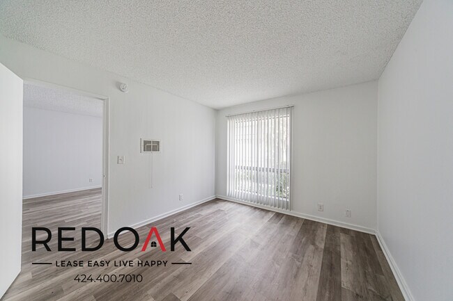 Building Photo - 21315 Roscoe Blvd