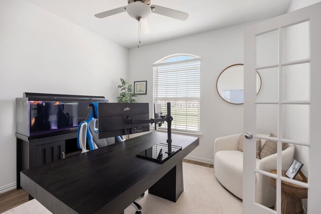 Building Photo - 10016 Thornapple Rd