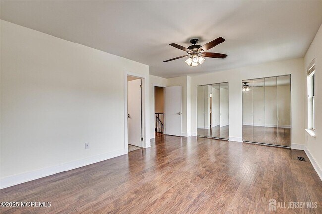 Building Photo - 369 Bromley Pl