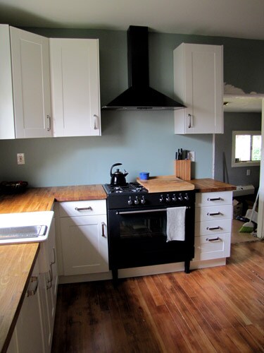 kitchen 2 - 2400 North Schofield Street