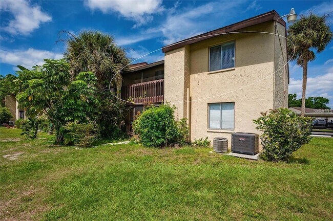 Building Photo - 2608 Hidden Lake Dr N