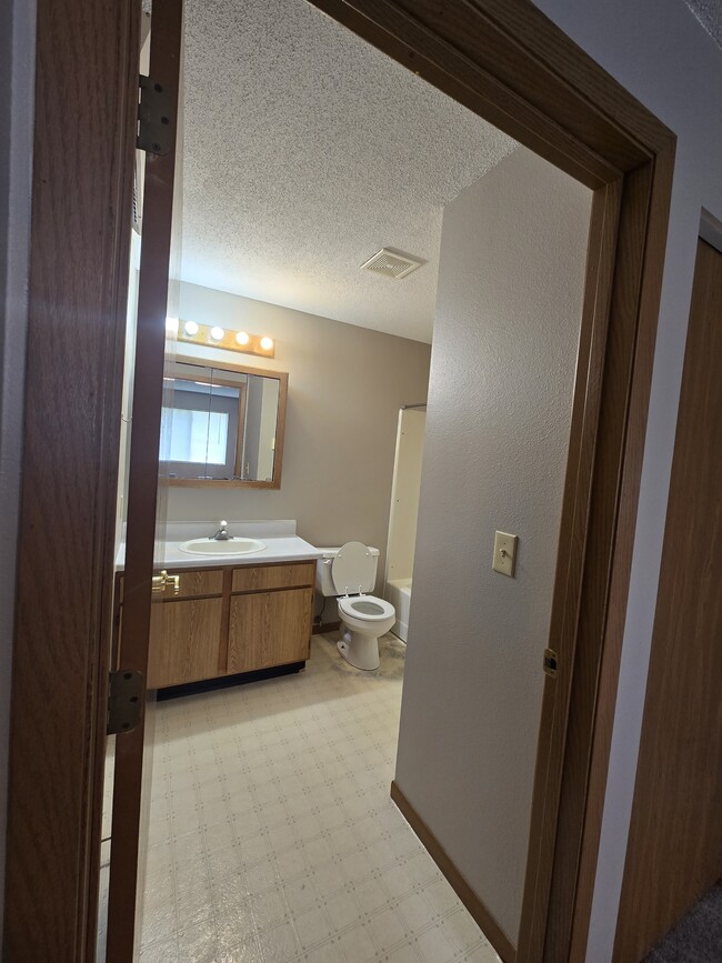 Building Photo - 8th & 8th Apartments