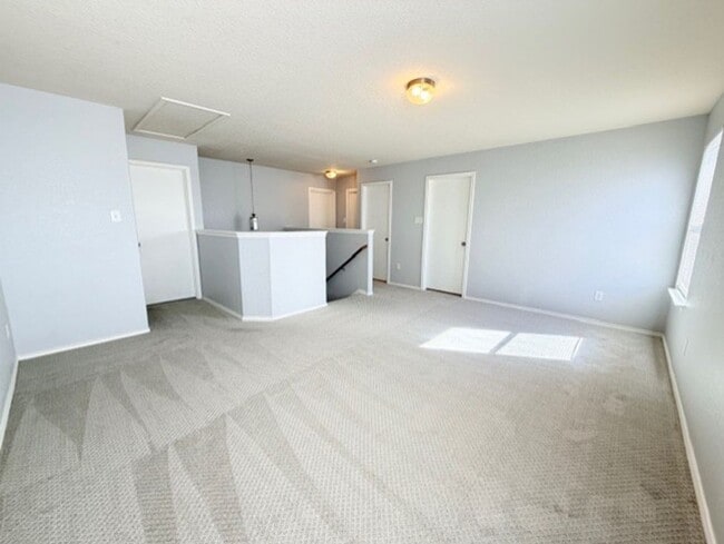 Building Photo - Nice 4 bedroom 2 story Home - Near Sea World / Potranco Rd